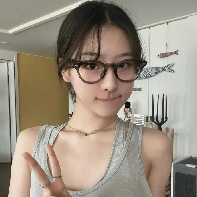 爱上小男人海报
