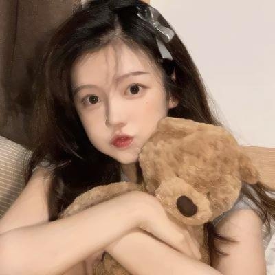清秀俏佳人海报